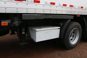 中國重汽 汕德卡SITRAK C7H重卡 480馬力 6X2 國五中置軸貨運(yùn)車(ZZ5266ZKXV603HE1)