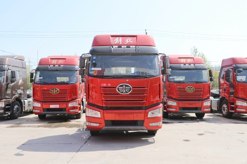 一汽解放 新J6P重卡 質惠版 運煤款 380馬力 6X4 國六 牽引車(CA4250P66K25T1E6)