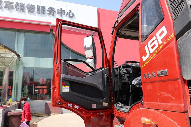 一汽解放 新J6P重卡 質惠版 運煤款 380馬力 6X4 國六 牽引車(CA4250P66K25T1E6)