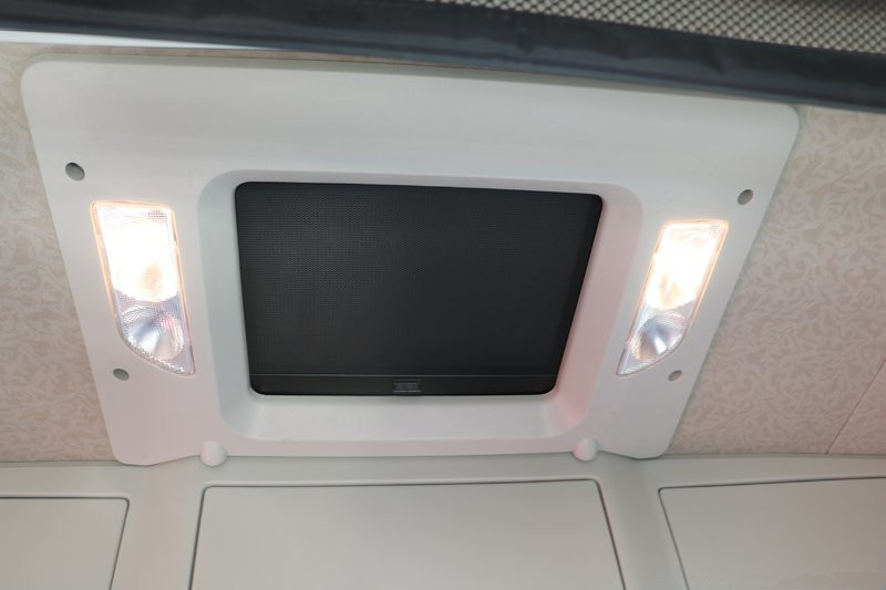 一汽解放 J7重卡 550馬力 6X4 國五 牽引車(海天藍)(CA4250P77K25T1E5)
