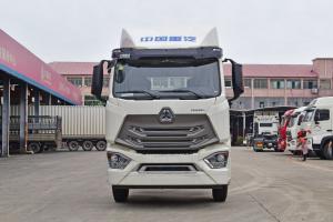 中國(guó)重汽 豪瀚N5G中卡 240馬力 4X2 6.75米 國(guó)五 倉柵式載貨車(ZZ5185CCYK5113E1H)
