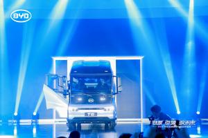 比亞迪 T5 130kw 4×2 純電動(dòng) 廂式載貨車(chē)
