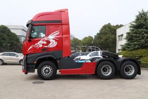 一汽凌源 滬尊S200 舒適版 500馬力 6×4 國(guó)五牽引車（CAL4253C4F4E5）