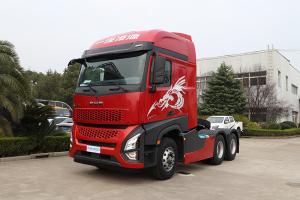 一汽凌源 滬尊S200 舒適版 500馬力 6×4 國(guó)五牽引車（CAL4253C4F4E5）
