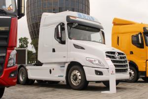 東風(fēng)柳汽乘龍 T7重卡 500馬力 6X4 國五 AMT自動擋長頭牽引車(160后橋)(LZ4251T7DB)