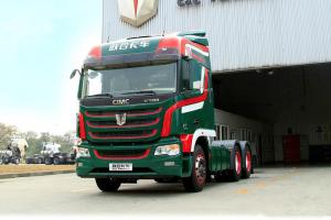 聯(lián)合卡車 U?600重卡 快遞限量版 600馬力 6X4 國(guó)六 AMT自動(dòng)擋牽引車