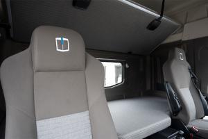 遠(yuǎn)程汽車 甲醇重卡 316kw 6×4 國(guó)六 牽引車(DNC4250GM6) 高速版本（最高車速110km/h）
