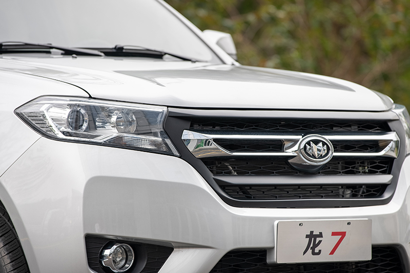 新龍馬汽車 龍7 162馬力 4×2 國六 雙排載貨車 精英版（FJ1030BEE1）