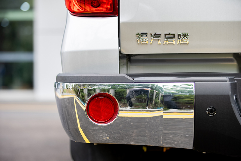 新龍馬汽車 龍7 162馬力 4×2 國六 雙排載貨車 精英版（FJ1030BEE1）
