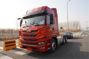 青島解放 悍VH重卡 430馬力 6X4 LNG 國(guó)六 牽引車(chē)(CA4250P2K8T1NE6A80)