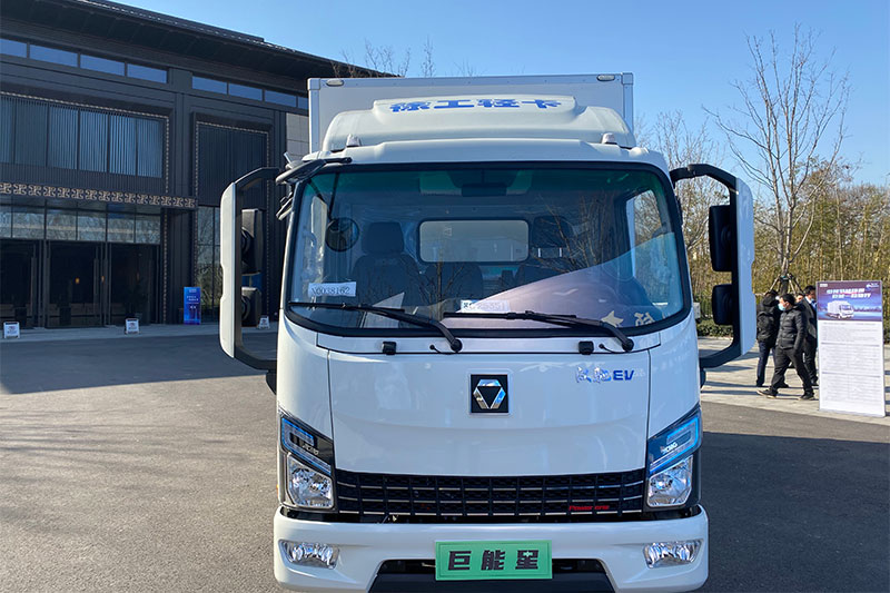 徐工漢馳 巨能星 140kW 4×2 純電動 單排載貨車（89kWh）