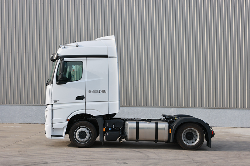 梅賽德斯-奔馳 Actros 1842 420馬力 6x4 國六 公路牽引車