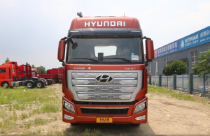 現(xiàn)代商用車 新一代創(chuàng)虎重卡 540馬力 6X4 國六 AMT自動擋牽引車(CHM4250KPQ46T)