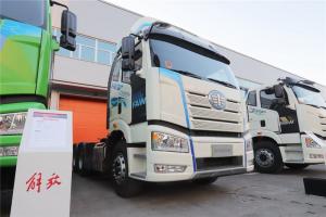 一汽解放 J6P重卡 6X4 混合動力牽引車