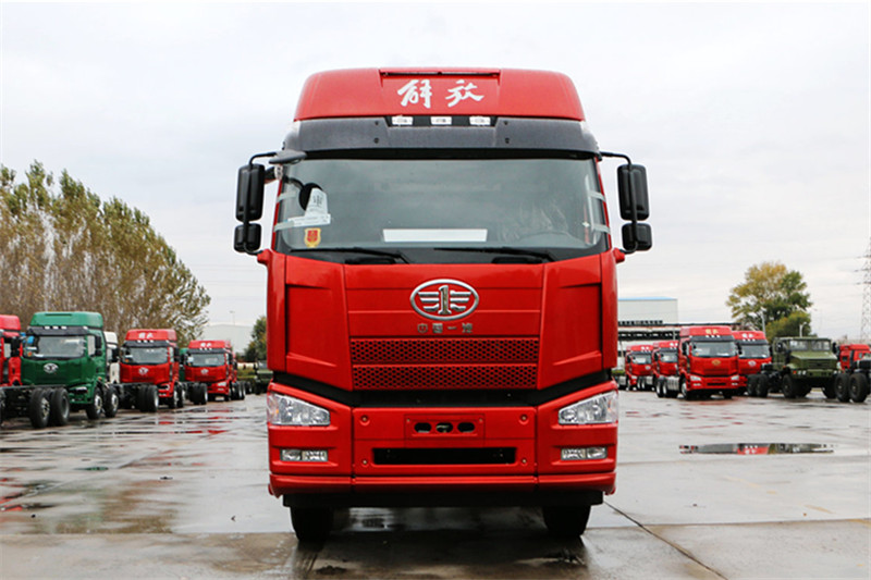 一汽解放 J6P重卡 標載型 350馬力 8X4 9.5米 國五廂式載貨車(CA5310XXYP66K2L7T4E5)