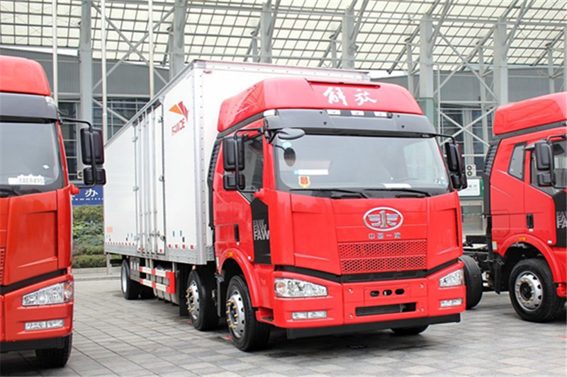 一汽解放 J6P重卡 260馬力 6X2 8.7米 國(guó)四廂式載貨車(CA5200XXYP63K1L6T3E4)