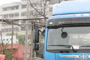 一汽解放青汽 龍VH中卡 180馬力 4X2 7.7米 國五廂式載貨車底盤(CA5160XXYPK2L5E5A80-3)
