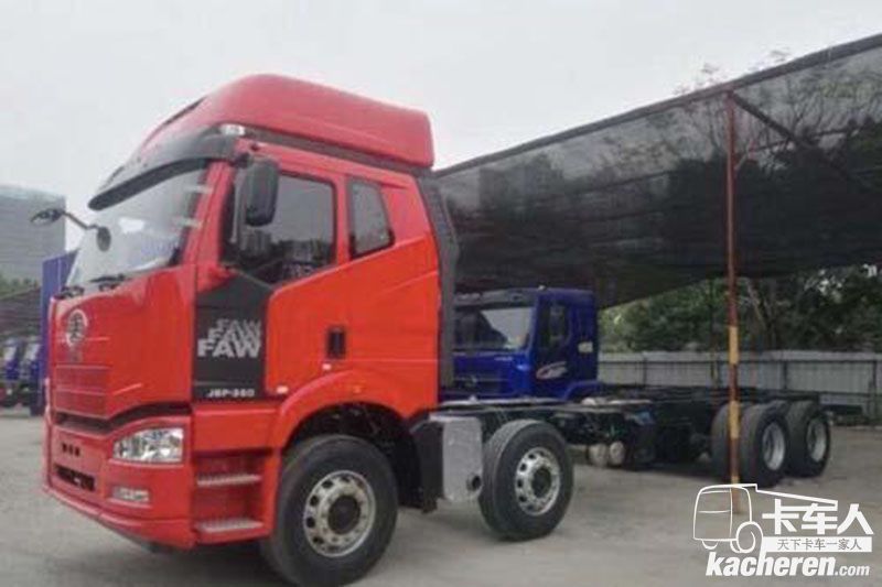 一汽解放 J6P重卡 復(fù)合型 420馬力 8X4 9.5米 國(guó)五倉(cāng)柵式載貨車(CA5310CCYP66K2L7T4E5)