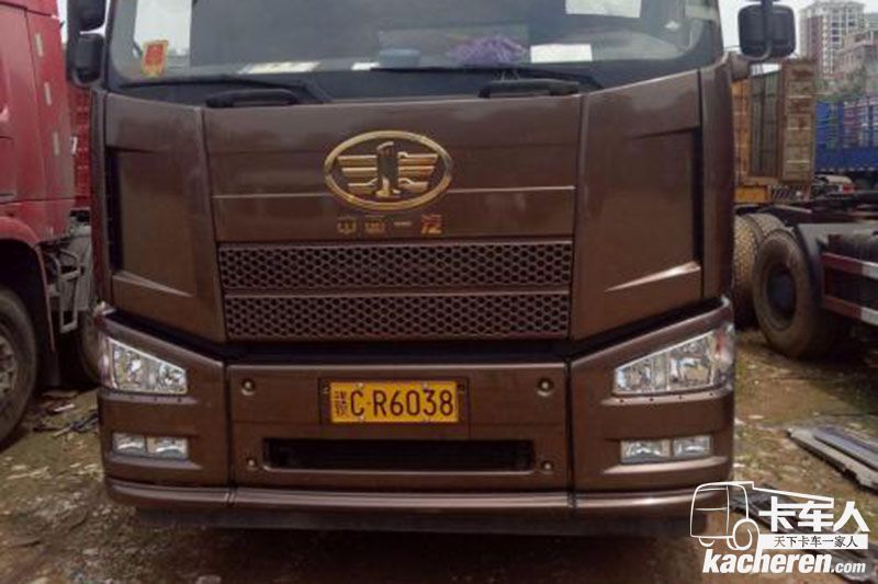 一汽解放 J6P重卡 260馬力 6X2 8.7米 國(guó)四廂式載貨車(CA5200XXYP63K1L6T3E4)
