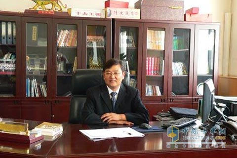 新宏昌重工集團(tuán)董事長蔣曉冬