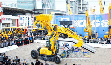 徐工登高平臺(tái)消防車
