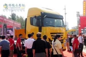 紅巖杰獅、特霸和金剛系列車型亮相太原車展