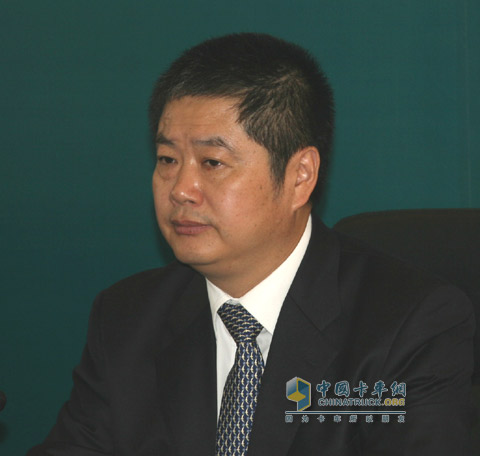 中國(guó)重汽香港執(zhí)行董事童金根