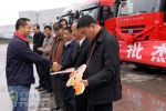 首批紅巖杰獅牽引車輕量化產品交付用戶