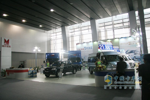 江鈴展臺全影圖