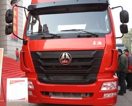 中國(guó)重汽豪瀚登場(chǎng) 濟(jì)寧商用車大展拳腳