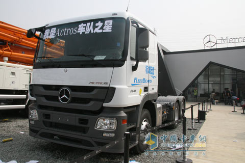 梅塞德斯-奔馳卡車(chē)攜新品“車(chē)隊(duì)之星”亮相北京車(chē)展