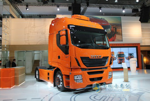 德國漢諾威車展斬獲“2013年度卡車”殊榮的Stralis Hi-Way