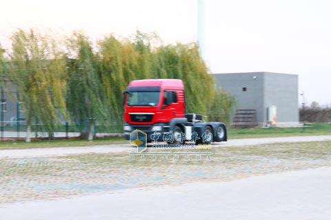 試駕德國曼TGS28. 400 牽引車